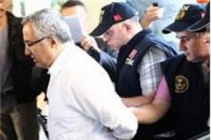 Emniyette g&ouml;zaltında bir tek o kaldı