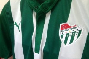 Bursaspor K&uuml;l&uuml;b&uuml;'nden T&uuml;rk gazetecilere yapılan saldırıya kınama!