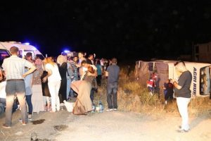 Kayseri'de otob&uuml;s kazası: 49 yaralı