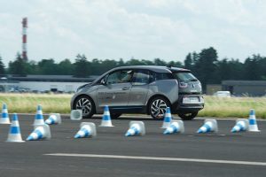 BMW elektrikli ara&ccedil;ların satışı i&ccedil;in 'd&uuml;ğmeye' bastı