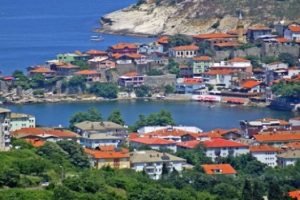 Amasra, tatilcilerin akınına uğradı