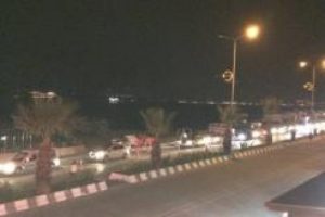 &Ccedil;anakkale Boğazı iskelelerindeki ara&ccedil; kuyruğu s&uuml;r&uuml;yor