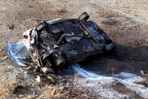 Bursa'da alev alev yanan otomobilde can pazarı
