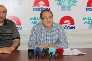 AK Parti'li Vekil, Zekeriya &Ouml;z'e ateş p&uuml;sk&uuml;rd&uuml;