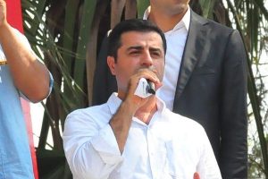 B&uuml;y&uuml;k bir gafa imza attı