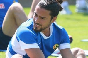 Tarık &Ccedil;amdal, Galatasaray'a kaldı!