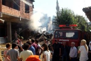 Yaşlı &ccedil;ifti &ouml;l&uuml;m bile ayıramadı