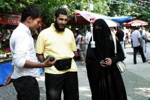 Araplar Bursa'da gayrimenkul&uuml; u&ccedil;urdu