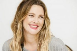 Drew Barrymore'un kardeşi &ouml;l&uuml; bulundu...