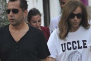 G&uuml;lşen ve Ozan &Ccedil;olakoğlu, &Ccedil;eşme'de tatilde...