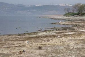 Sapanca G&ouml;l&uuml; g&uuml;nden g&uuml;ne eriyor