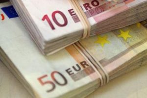 1 milyon euroluk miras &ccedil;&ouml;pe gitti