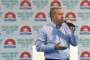 Başbakan'dan İhsanoğlu'na İstiklal Marşı tepkisi