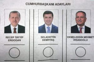 Adayların v&uuml;cut dilleri ne s&ouml;yl&uuml;yor ?