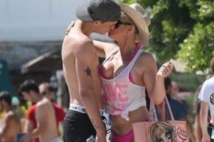 Danniella Westbrook tatil yapmak i&ccedil;in Bodrum'a geldi...