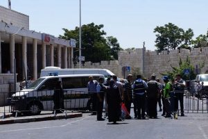 İsrail'in Mescid-i Aksa zulm&uuml; s&uuml;r&uuml;yor