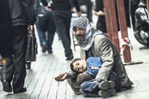 Suriyeli dilenciler kamplarda toplanacak