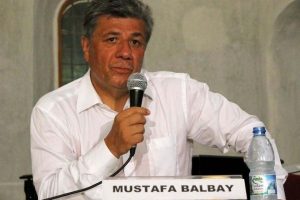 "Benim de g&ouml;nl&uuml;mde yatanlar var ama..."