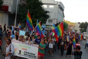Tunceli'de LGBTİ y&uuml;r&uuml;y&uuml;ş&uuml;