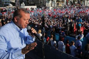 "Karşısında demir yumruğumuzu bulur"