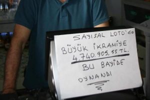 Herkes onu merak ediyor