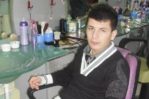 Kendini iple astı