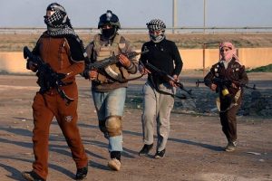 Irak, IŞİD'i "yurt dışına petrol ka&ccedil;ırmakla" su&ccedil;ladı