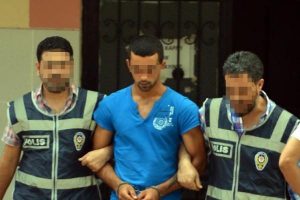 G&uuml;n&uuml;n en iğren&ccedil; haberi! Kız &ccedil;ocuğuna tecav&uuml;z edip...