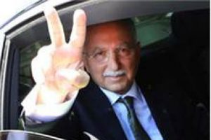 İhsanoğlu oyunu nerede kullanacak?