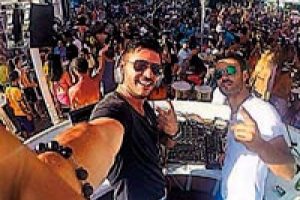 &Ccedil;eşme'nin yeni DJ'i...