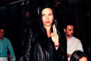 Haylaz Adriana!...