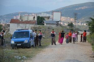 Bursa'da Roman kavgası! 6 kişi t&uuml;fekle...