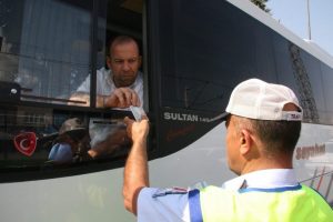 Bursa'da otob&uuml;slere 10 numara denetim