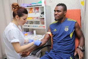 Emenike turp gibi