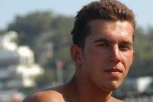 Bursalı y&uuml;z&uuml;c&uuml; T&uuml;rkiye &uuml;&ccedil;&uuml;nc&uuml;s&uuml; oldu