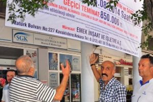 Vatandaştan afiş tepkisi