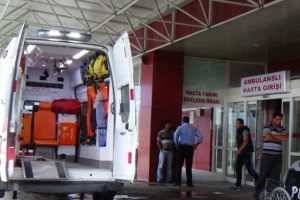 &Ccedil;ocukla &ccedil;ocuk oldular: 1 &ouml;l&uuml;, 6 yaralı