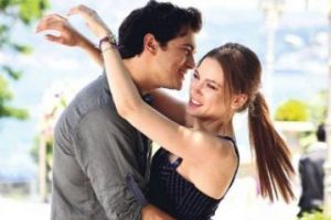 &Ccedil;ağatay Ulusoy ile Derya Şensoy yeniden birlikte...