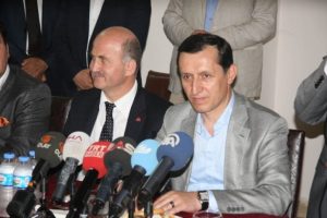 "Siyaset yapacaksa c&uuml;bbesini &ccedil;ıkartsın''