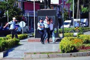 Kendini yakmak istedi