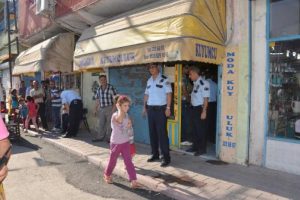 Soyguncuları engellerken vuruldu