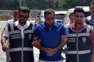 Babasını &ouml;yle bir nedenle &ouml;ld&uuml;rd&uuml; ki...