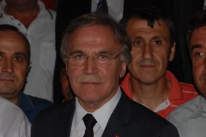 "Artık hizmet eden bir Cumhurbaşkanı olacak"