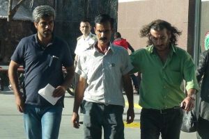 G&ouml;z&uuml;n&uuml; kırpmadan sokak ortasında vurdu