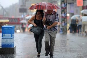 İstanbul'da yağış kaldığı yerden