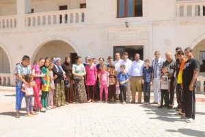 IŞİD'den ka&ccedil;an 150 Yezidi Midyat'a yerleştirildi