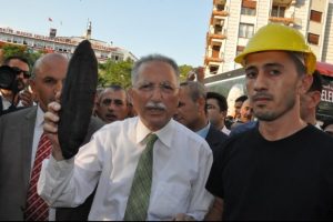 Ekmeleddin'e "kara ekmek"