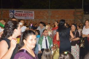 Bursa'daki d&uuml;ğ&uuml;nde termik santral protestosu