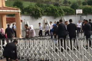 Erdoğan'ın oy kullanacağı okulda yoğun g&uuml;venlik &ouml;nlemi