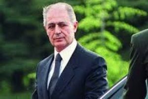 Ahmet Necdet Sezer'den şok karar!
